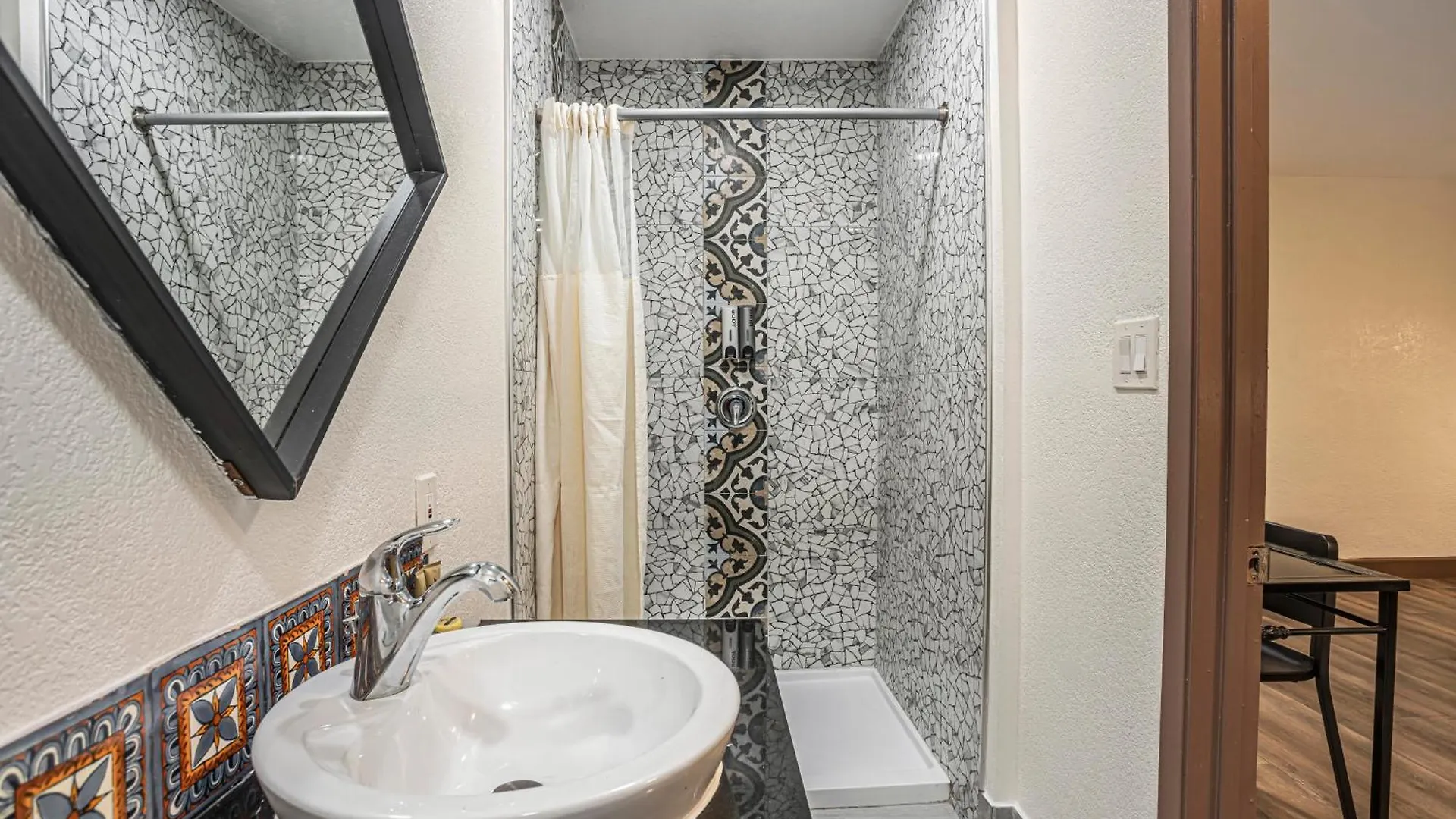 ***  The Greens Hotel On Stockton Sacramento United States